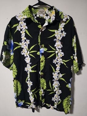 Aloha Hut Black Floral Hawaiian Button-Up Shirt